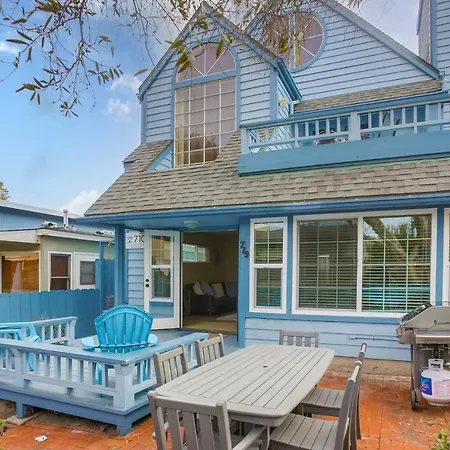 Ormond Beach Oasis - Large Private Patio, Washerdryer, Pet Friendly & Steps2Sand!